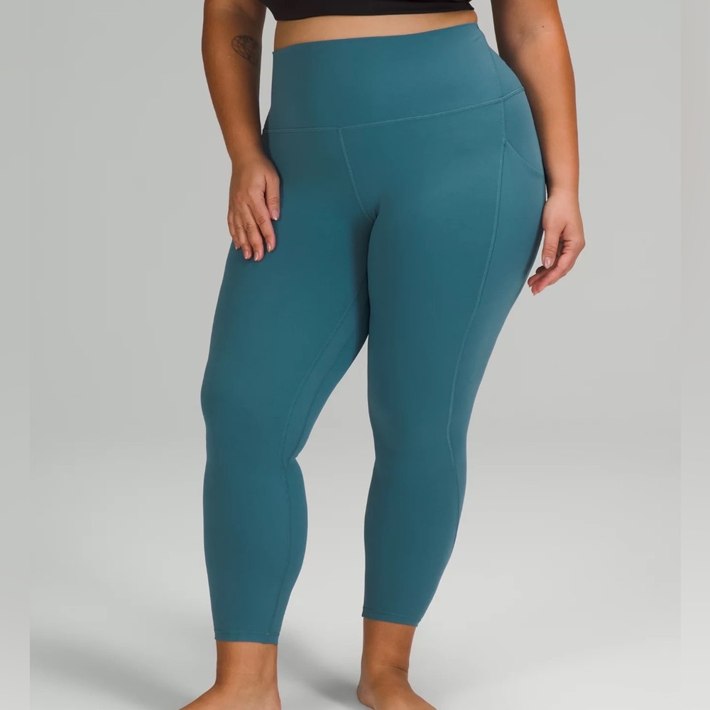 Lululemon Aligns with Pockets